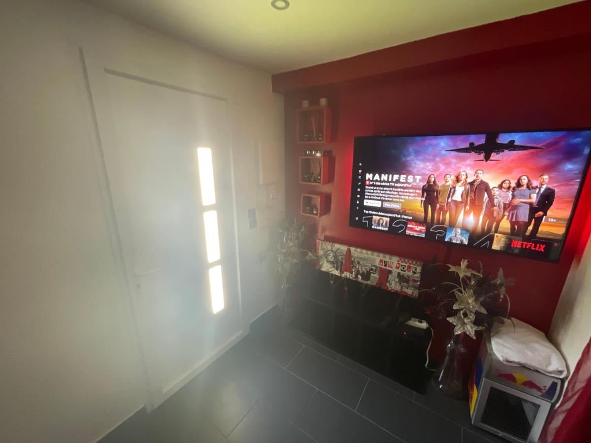 Zekri Apartamento Livry-Gargan Exterior foto