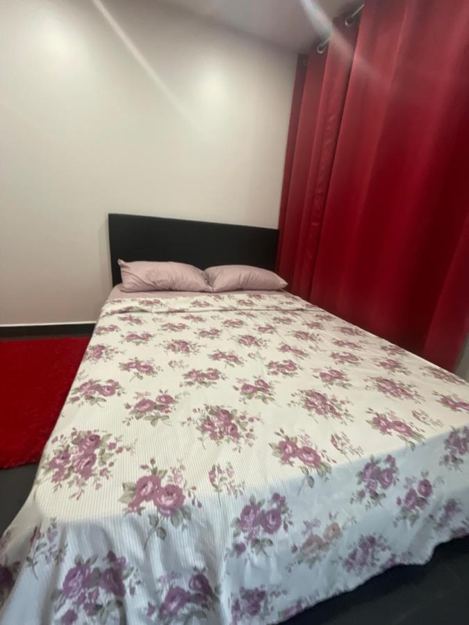 Zekri Apartamento Livry-Gargan Exterior foto