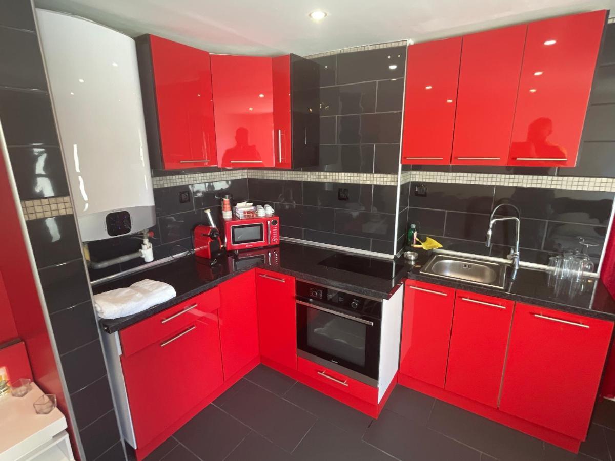 Zekri Apartamento Livry-Gargan Exterior foto