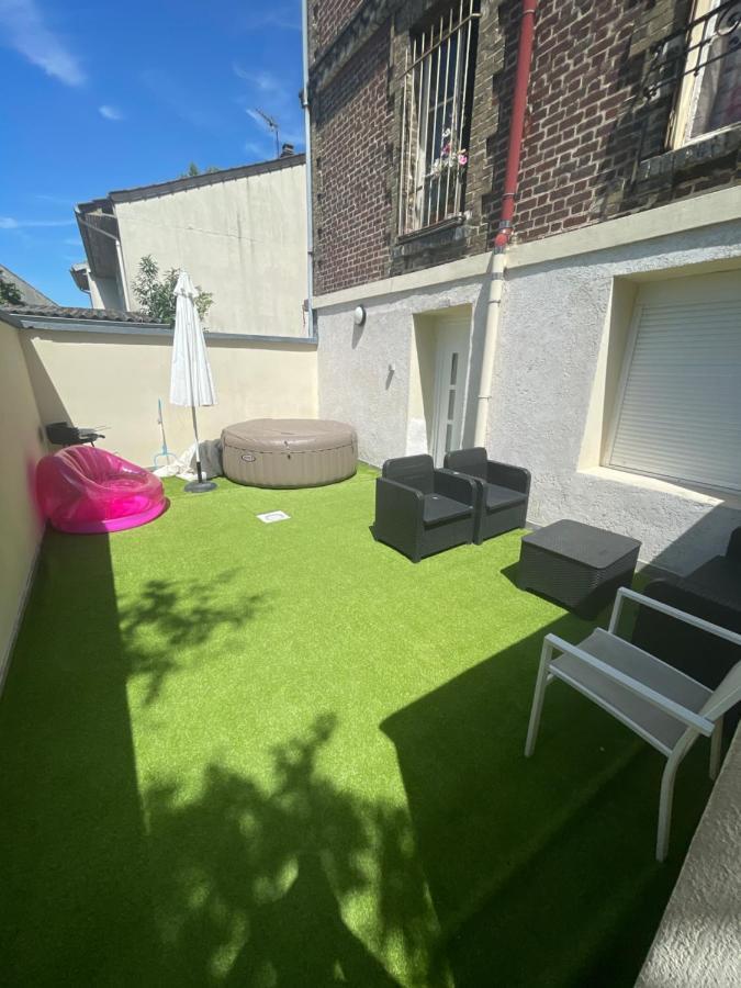 Zekri Apartamento Livry-Gargan Exterior foto
